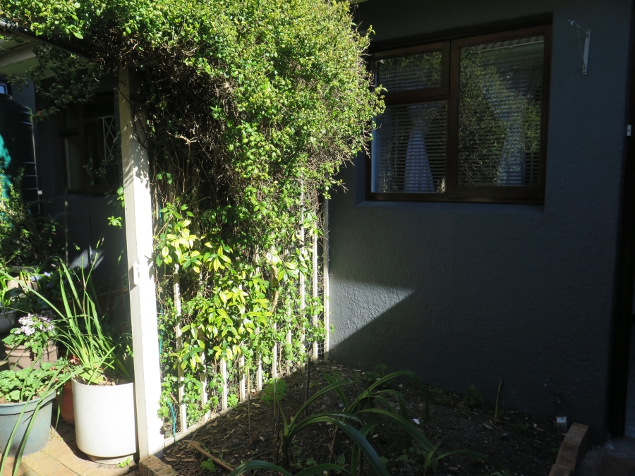 To Let 1 Bedroom Property for Rent in Mowbray Western Cape